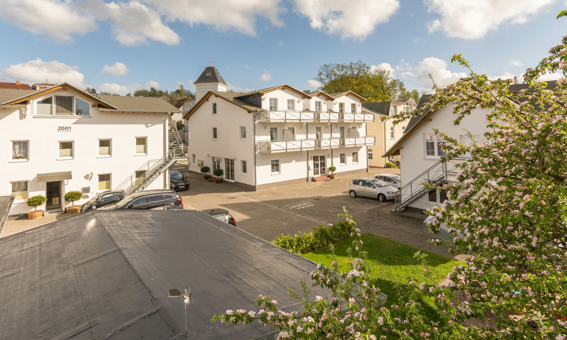  Front house Pension ANKER and Pension Middel with parking - Rügen, Binz