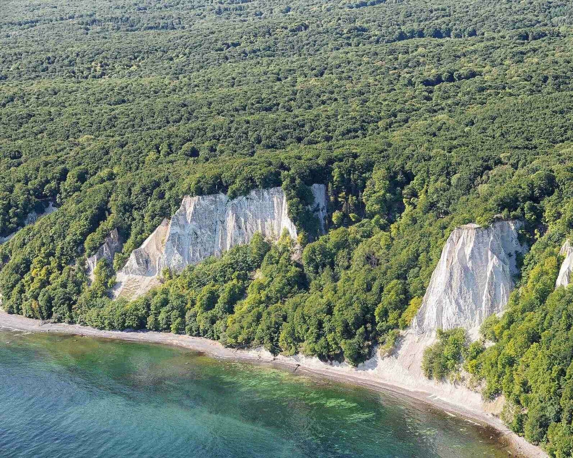 Kreideküste auf Rügen aus der Luft
