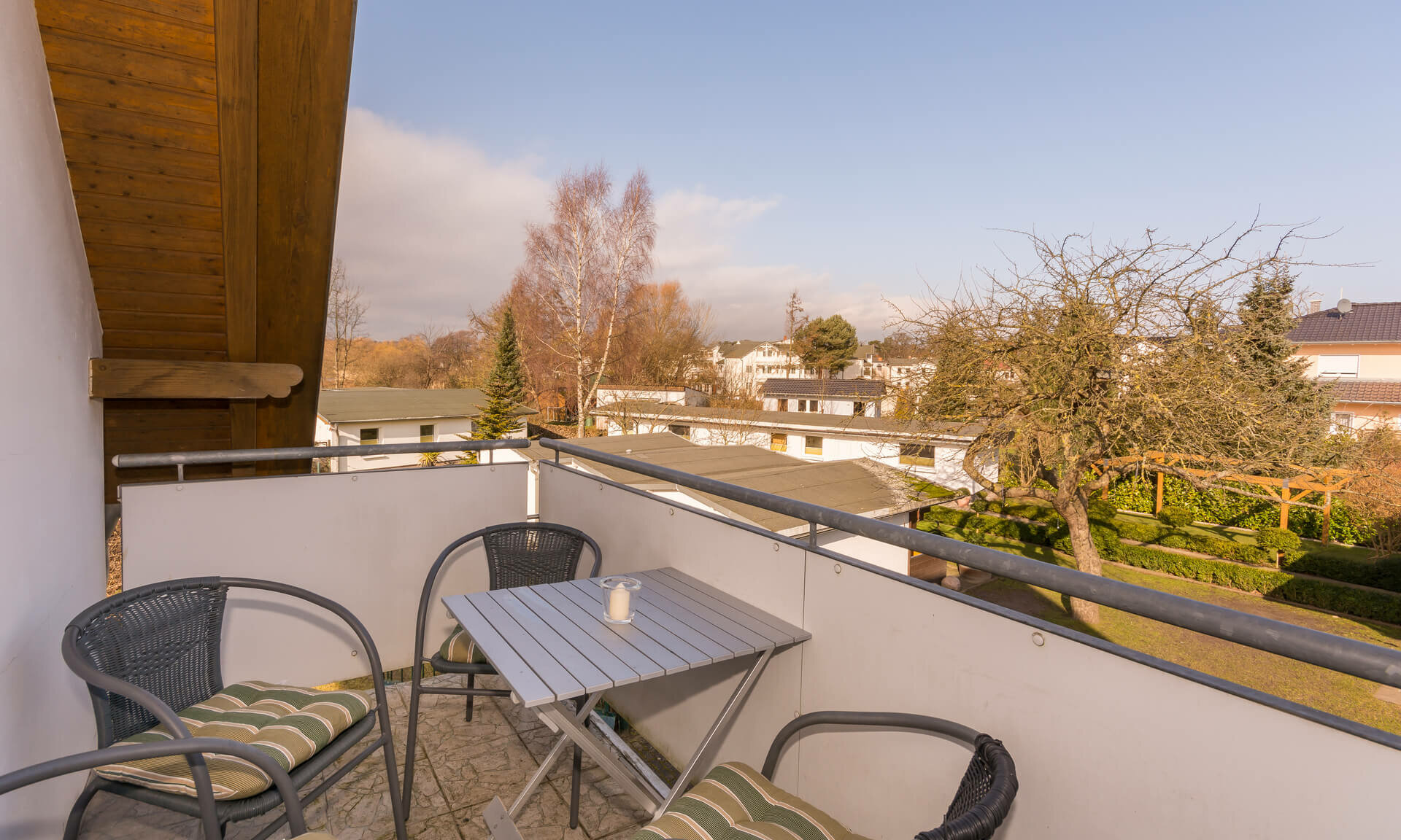 Balkon mit Sitzecke in Pension ANKER FeWo19 - Rügen, Binz