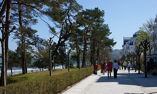 Binzer Strandpromenade, Gastronomie & Kultur - Pension Anker, Rügen