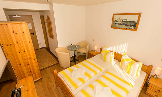 Doppelzimmer28 in Pension ANKER, Kabel-TV, kleiner Sitzecke - Rügen, Binz