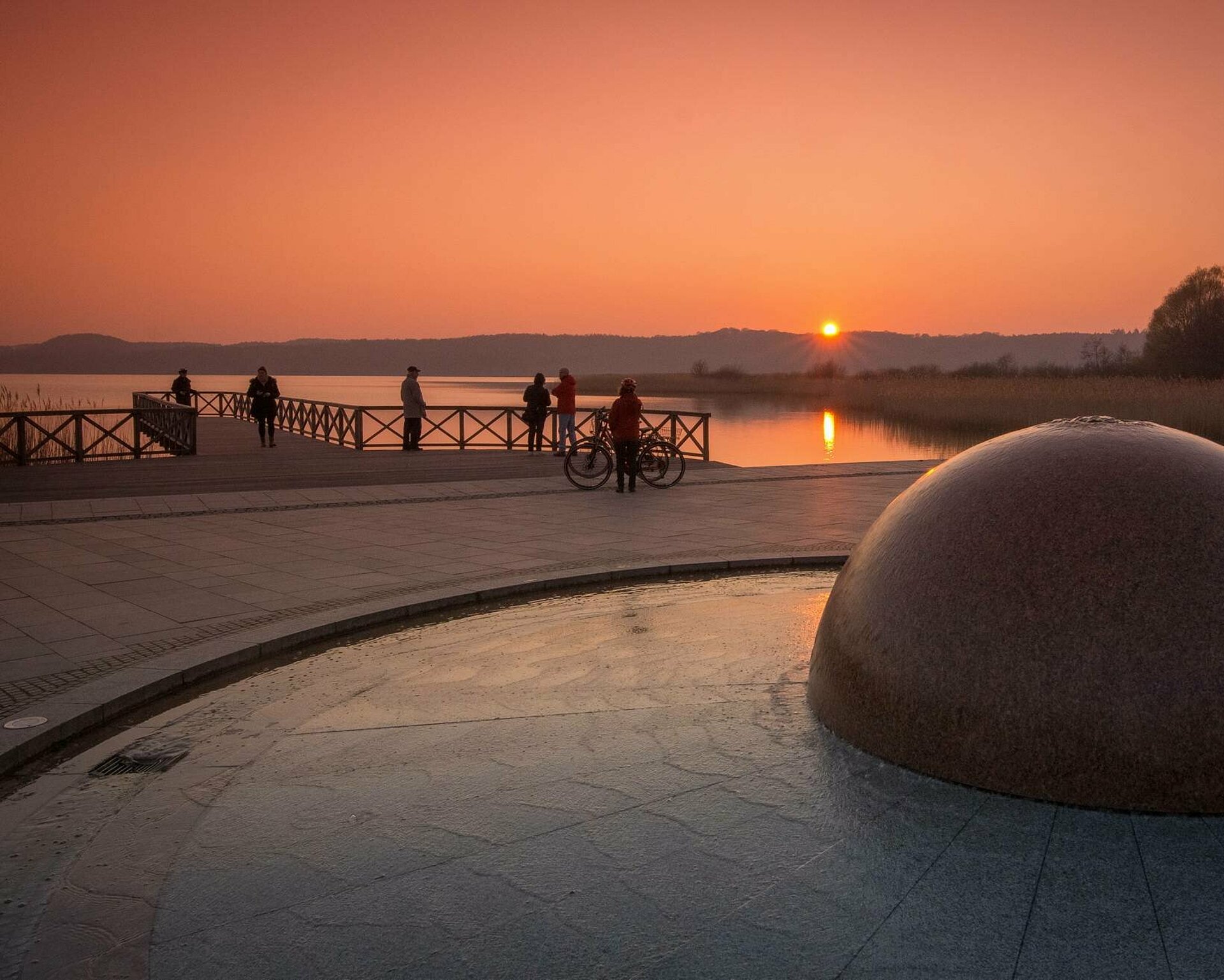 Sonnenuntergang Promenadenplatz am Schmachter See - Nähe Pension ANKER