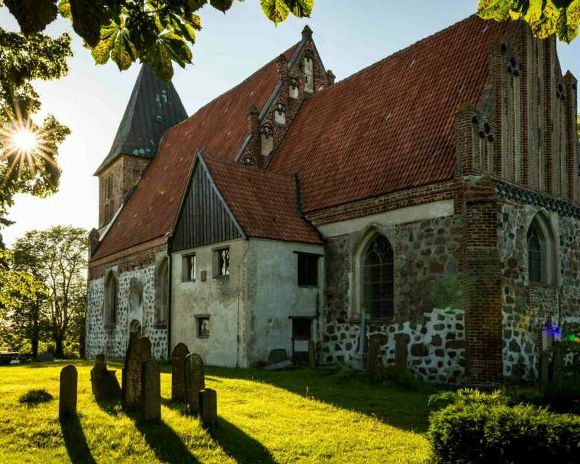 Sankt-Pauli-Kirche Feldsteinkirche Bobbin - Pension Anker, Rügen