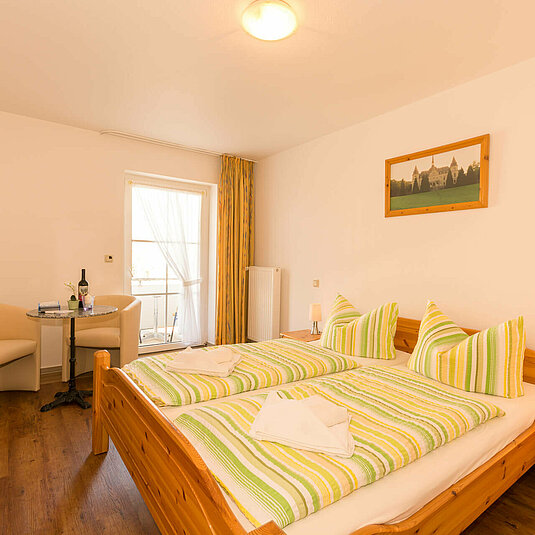 Doppelzimmer21 in Pension ANKER, Kabel-TV, kleiner Sitzecke, Balkon - Rügen, Binz