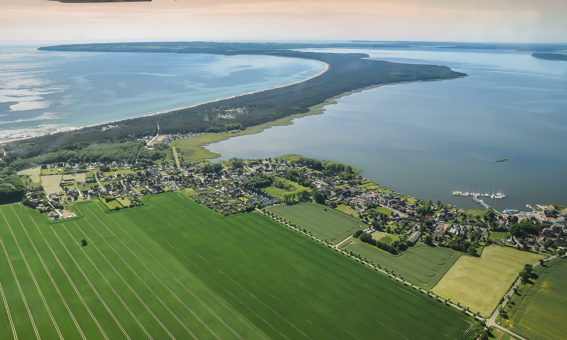 Luftbild Rügen mit Boddenlandschaft und Nehrung Schaabe - Pension ANKER, Binz