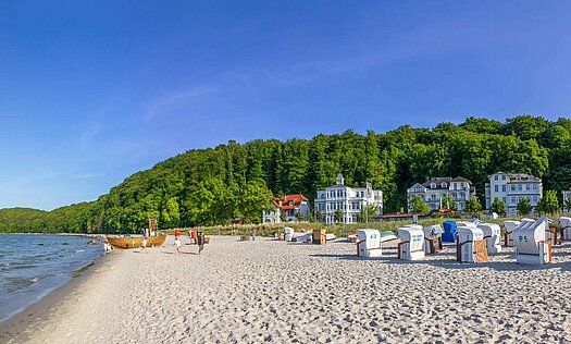 Fischerstrand Binz mit Blick auf Granitz und Strandvillen - Pension Anker, Rügen