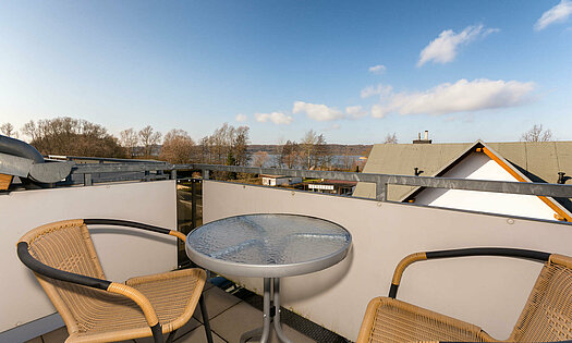 Balkon mit Sitzecke in Pension ANKER, Schmachter See - Rügen, Binz