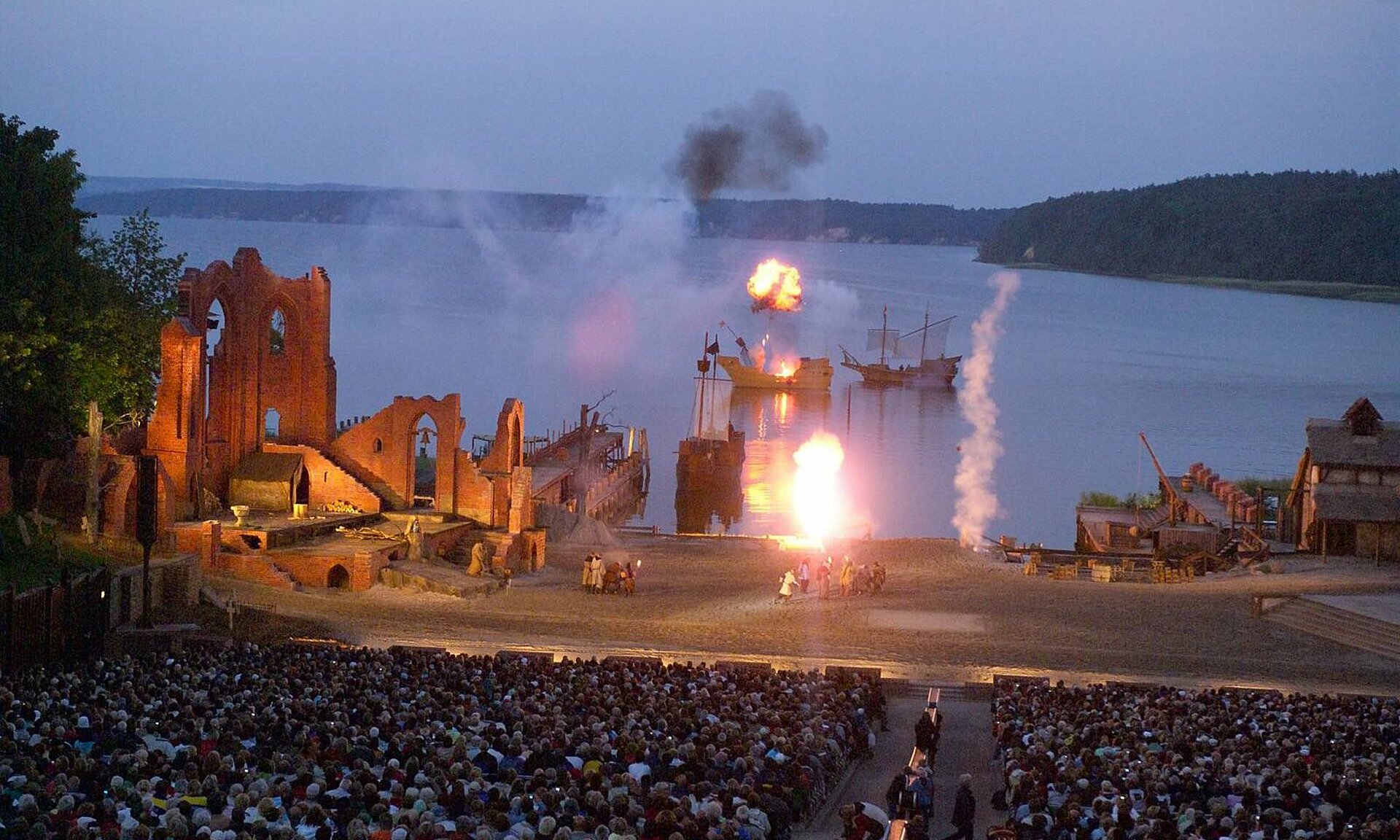 Veranstaltung Störtebeker Festspiele mit Sitztribühne Publikum - Pension Anker, Rügen