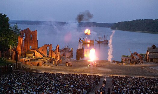 Veranstaltung Störtebeker Festspiele mit Sitztribühne Publikum - Pension Anker, Rügen