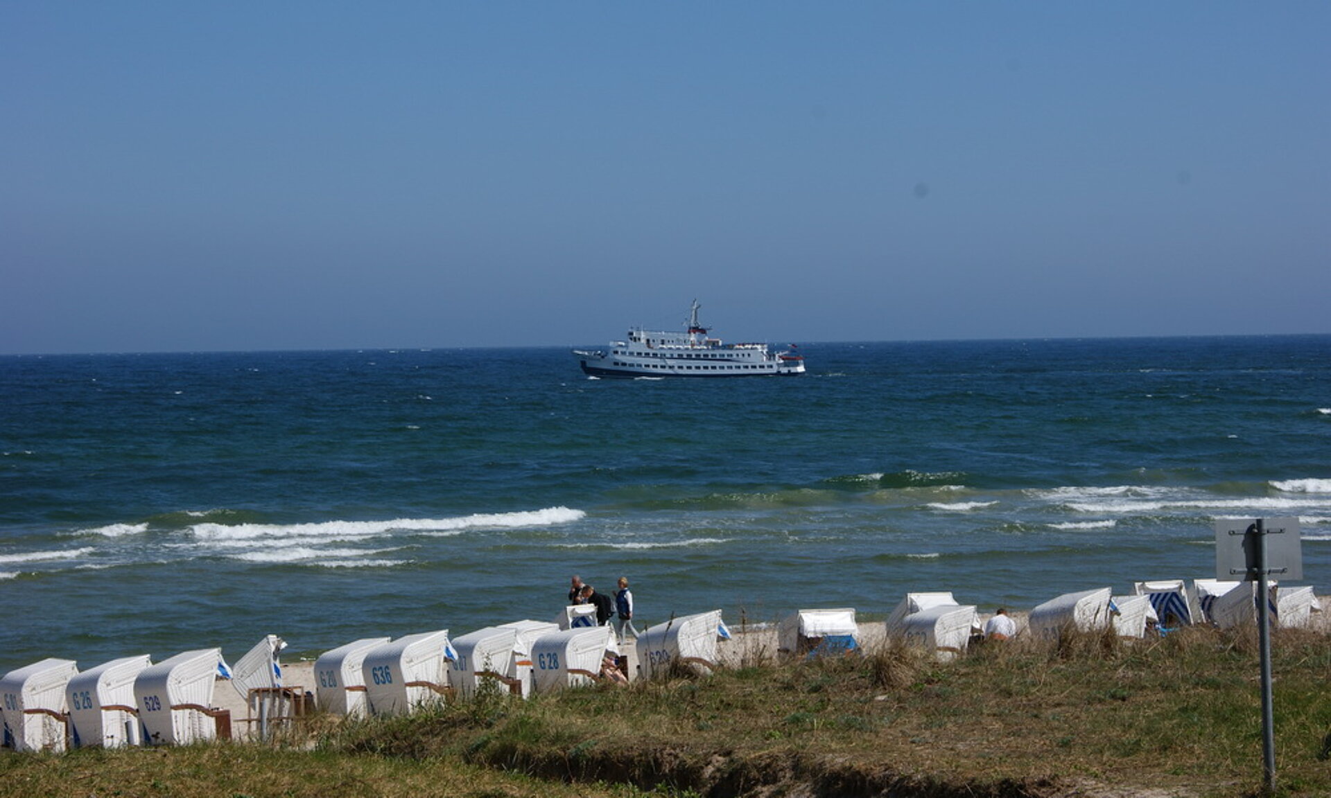 Binzer Strandpromenade, Seebrücke & Schiffsverkehr - Pension Anker, Rügen