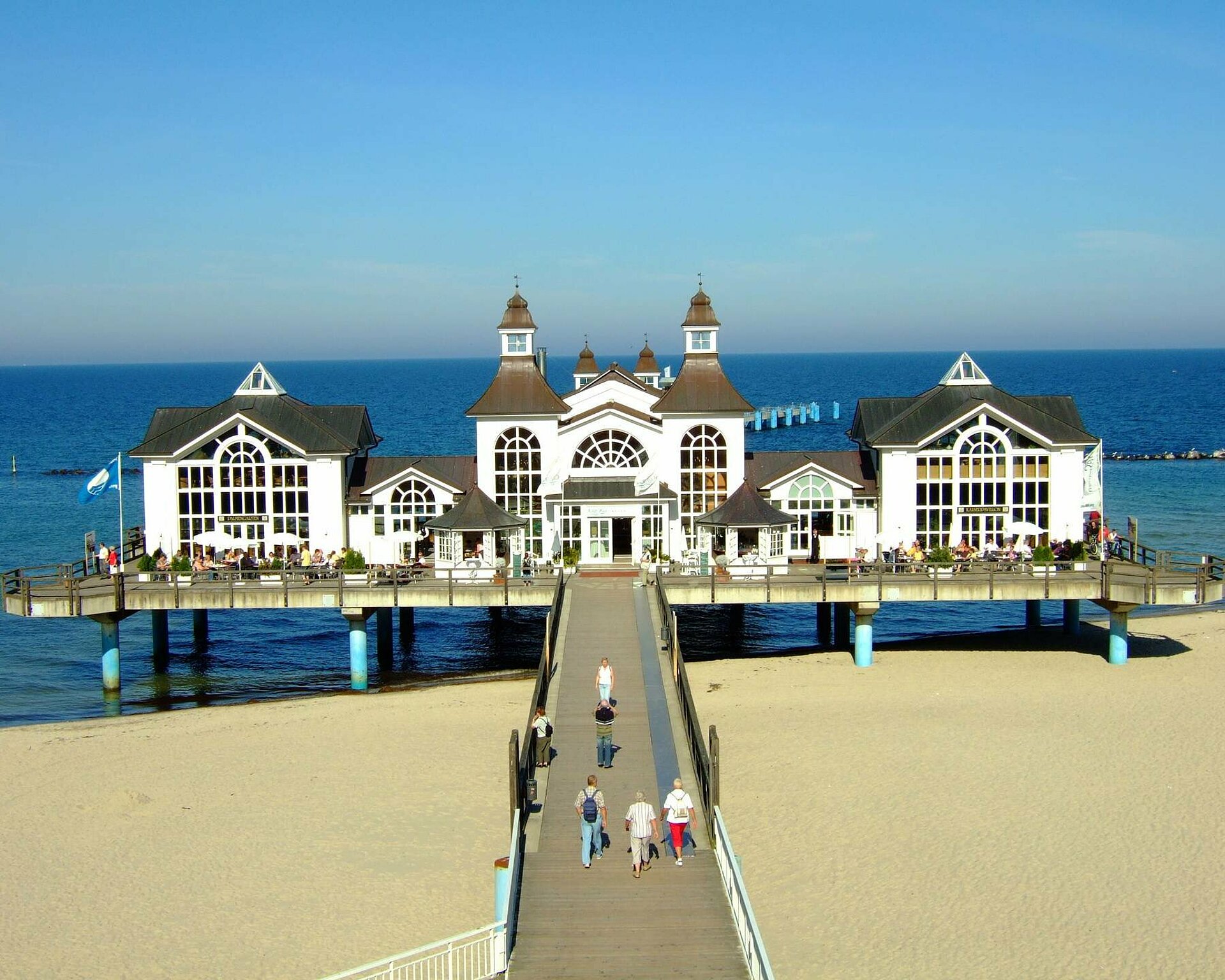 Selliner Seebrücke mit Restaurant Aufbauten - Pension Anker, Rügen