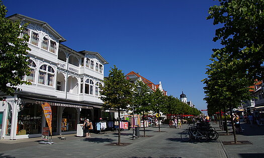 Geschäfte Fußgängerzone Binz, Pension Anker - Rügen